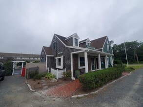 8 Nells Way, Orleans, MA for lease Interior Photo- Image 2 of 13