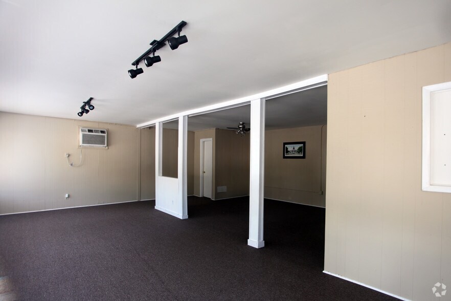 115 W Main St, Lexington, SC à vendre - Photo du bâtiment - Image 3 de 27