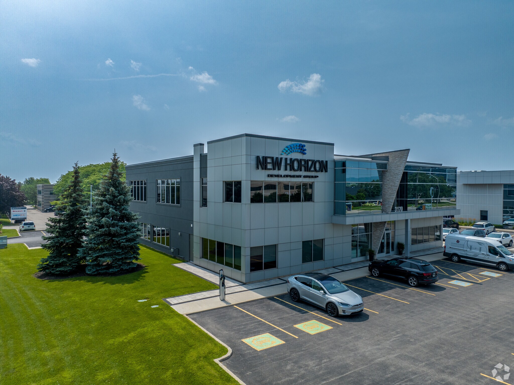 3170 Harvester Rd, Burlington, ON for sale Primary Photo- Image 1 of 1