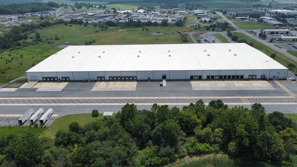 4500 Early Rd, Harrisonburg, VA for lease - Building Photo - Image 2 of 8