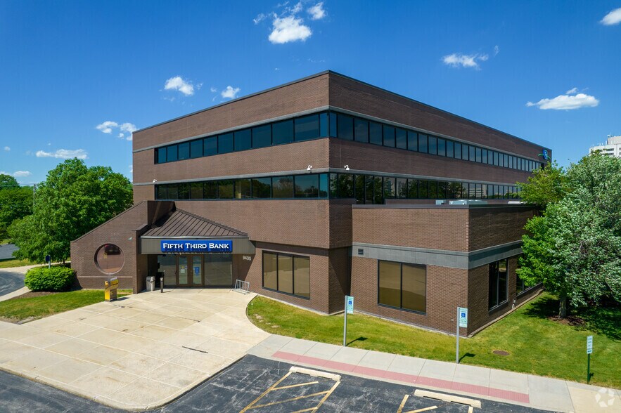 9400 S Cicero Ave, Oak Lawn, IL à louer - Photo du bâtiment - Image 2 de 13