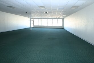 720-756 Broadway St, Berlin, WI for lease Interior Photo- Image 2 of 4