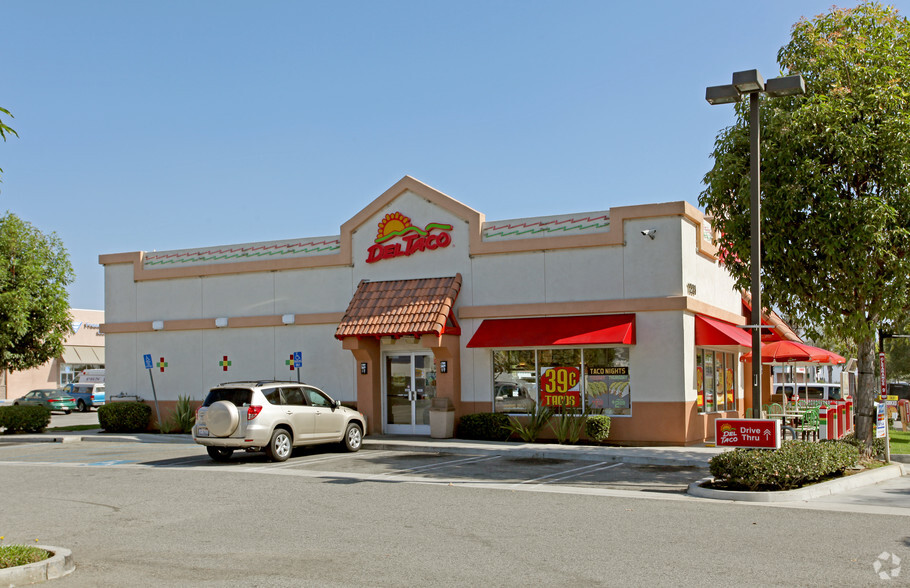 1229 Pacific Coast Hwy, Harbor City, CA for lease - Building Photo - Image 1 of 2