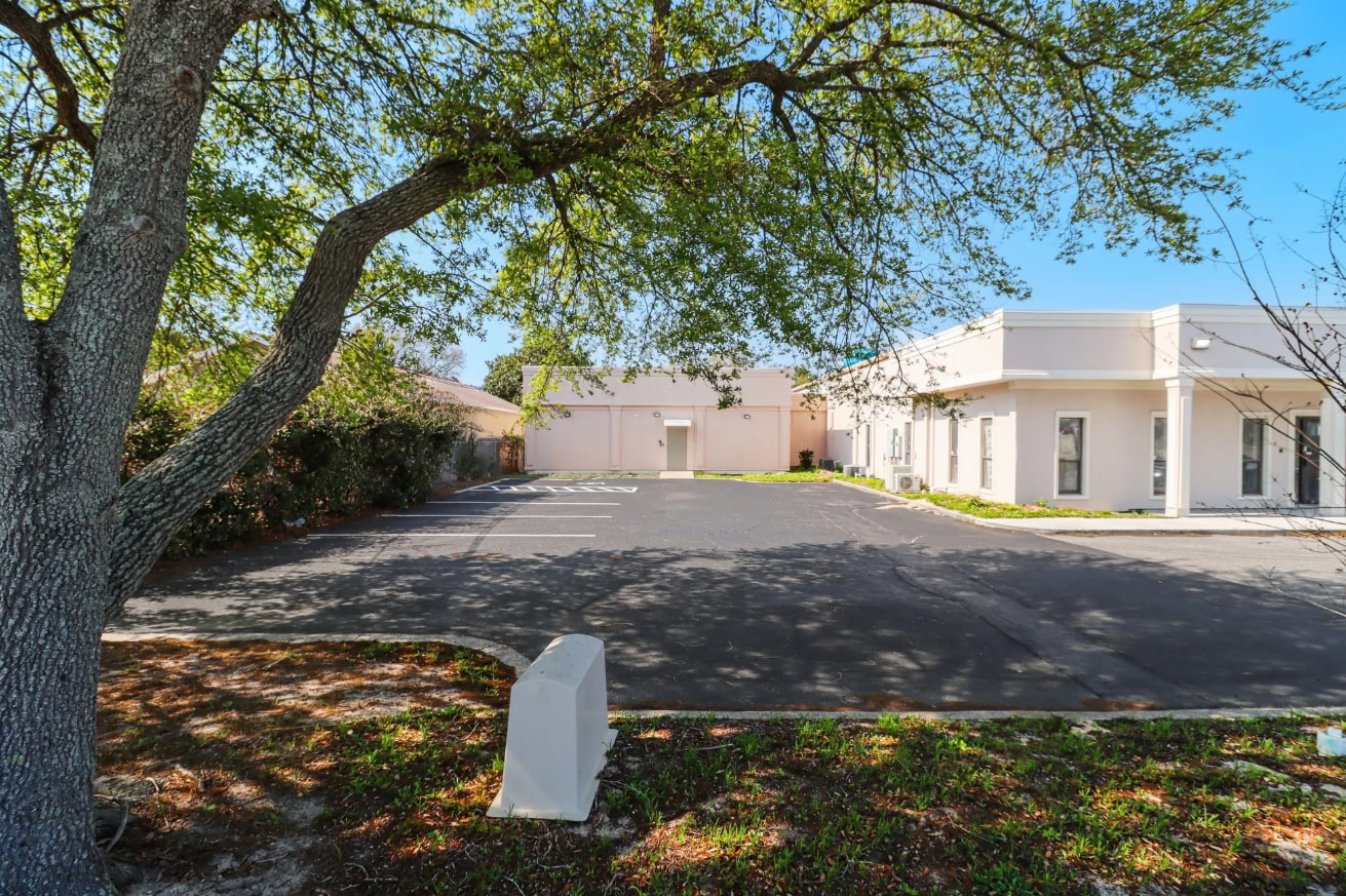 185 Stahlman Ave, Destin, FL for sale Primary Photo- Image 1 of 9