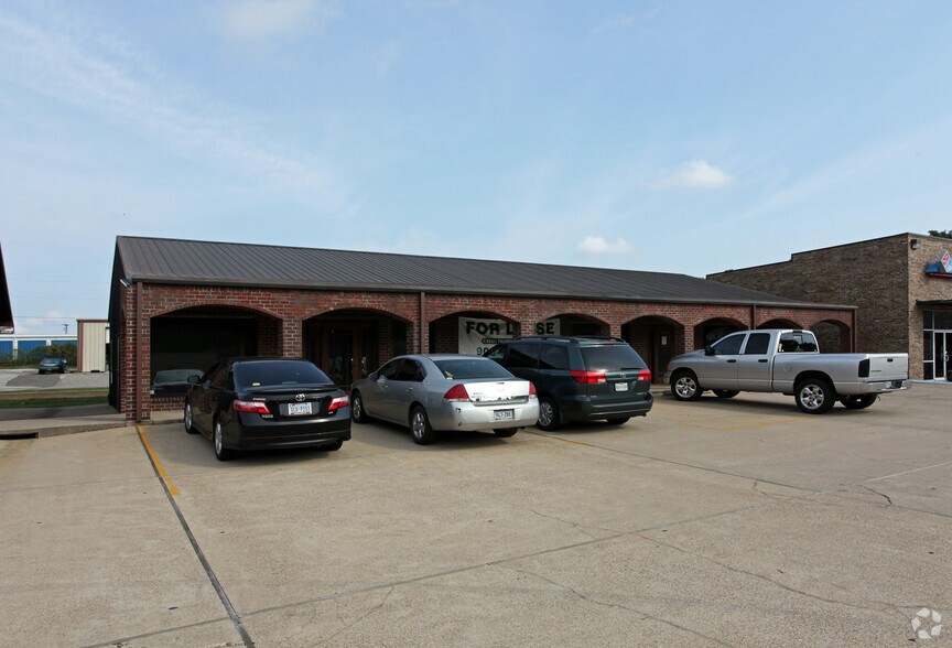 2808 S Main St, Lindale, TX à vendre - Photo du bâtiment - Image 3 de 3