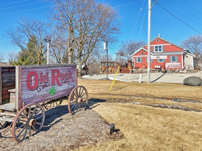 W11070 Hwy 16 & 60, Columbus, WI à vendre - Photo du bâtiment - Image 2 de 48