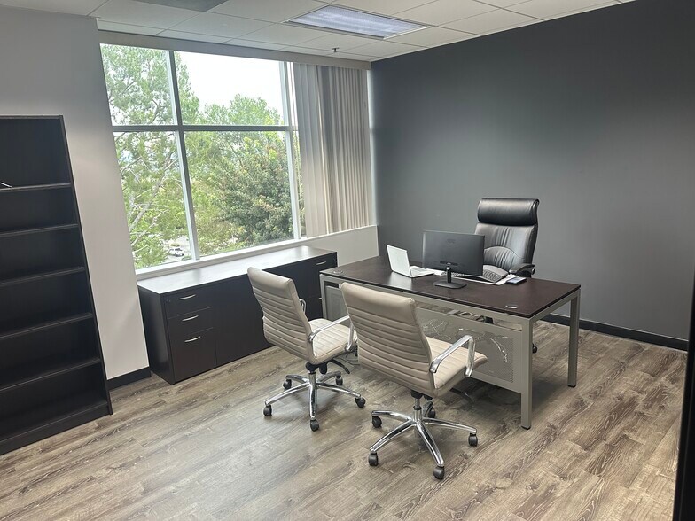 6B Liberty, Aliso Viejo, CA à vendre - Photo du bâtiment - Image 2 de 30