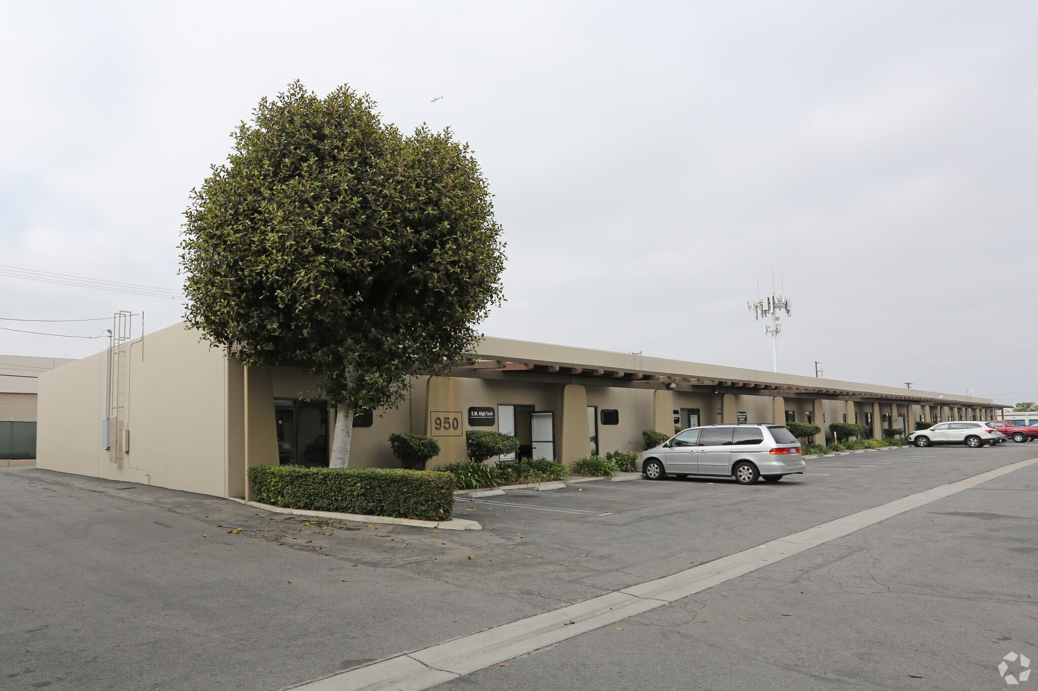950 E Orangethorpe Ave, Anaheim, CA for lease Primary Photo- Image 1 of 7