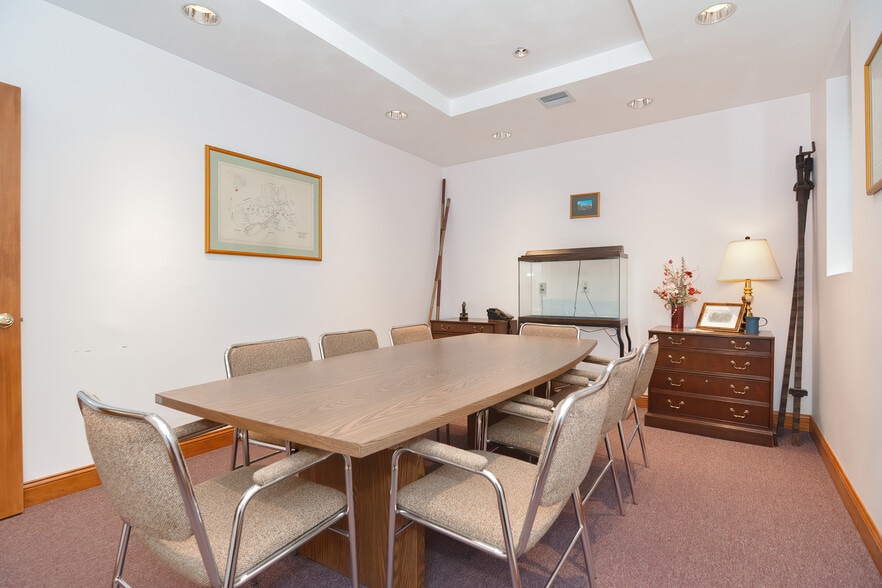 19 Exchange St, Holliston, MA à louer - Photo du bâtiment - Image 3 de 14