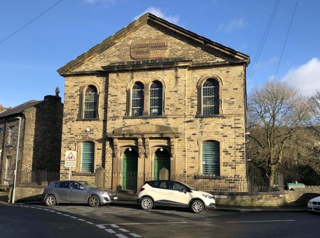 31 Chapel HIll, Linthwaite for sale Primary Photo- Image 1 of 3