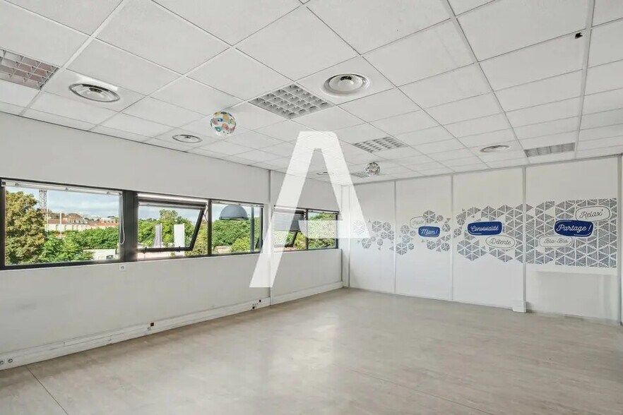 Industriel dans Ivry-sur-Seine à louer - Photo intérieure - Image 2 de 5