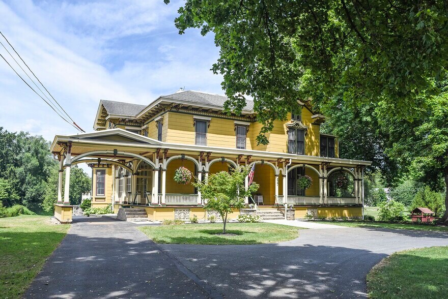 827 Philadelphia Ave, Chambersburg, PA à vendre - Photo principale - Image 2 de 85