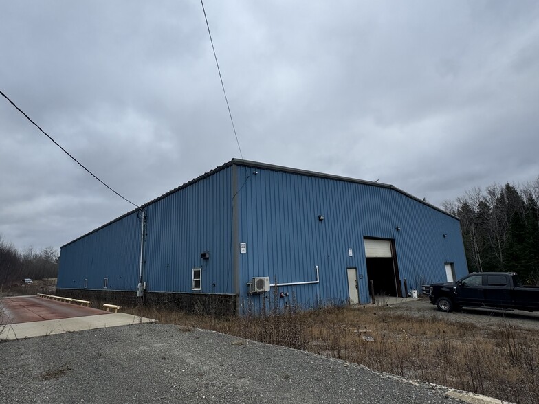 55 Industrial Dr, East Millinocket, ME à vendre - Photo du bâtiment - Image 1 de 10