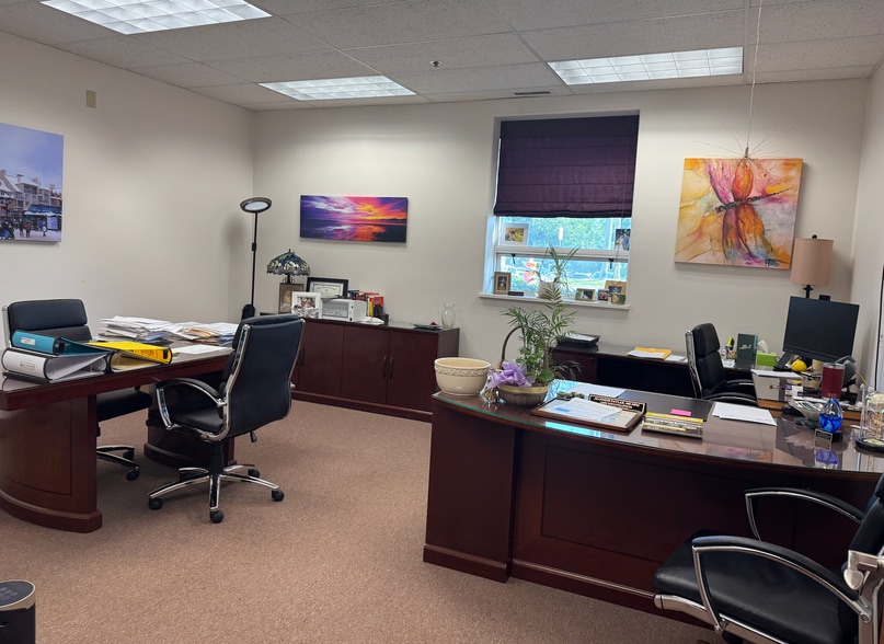 66 Industry Ave, Springfield, MA for lease - Building Photo - Image 3 of 6