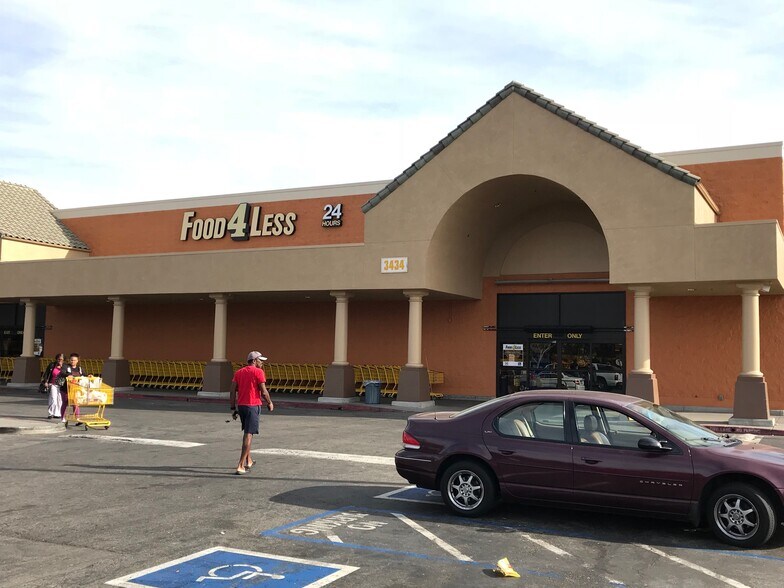 520 Carolyn Weston Blvd, Stockton, CA à louer - Photo du bâtiment - Image 2 de 7