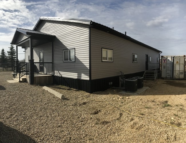 Plus de détails pour 4212 Hewlett Dr, Red Deer County, AB - Industriel à vendre