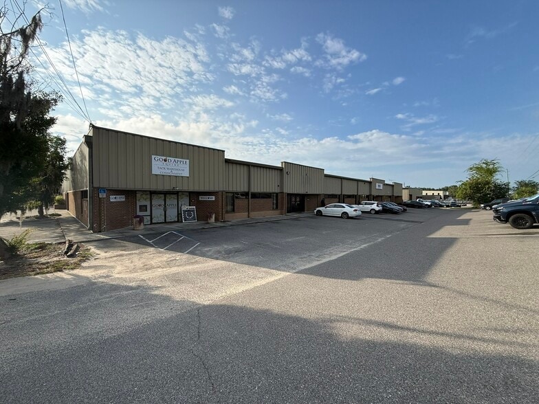 5950 SW 1st Ln, Ocala, FL à louer - Photo du bâtiment - Image 2 de 3