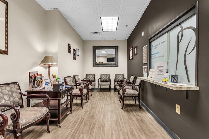 4104 W 15th St, Plano, TX à vendre - Photo du bâtiment - Image 3 de 11