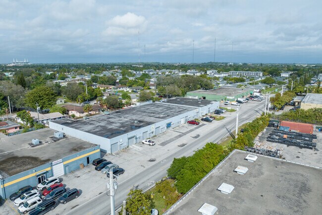 More details for 18520-18590 NE 2nd Ave, Miami, FL - Industrial for Lease