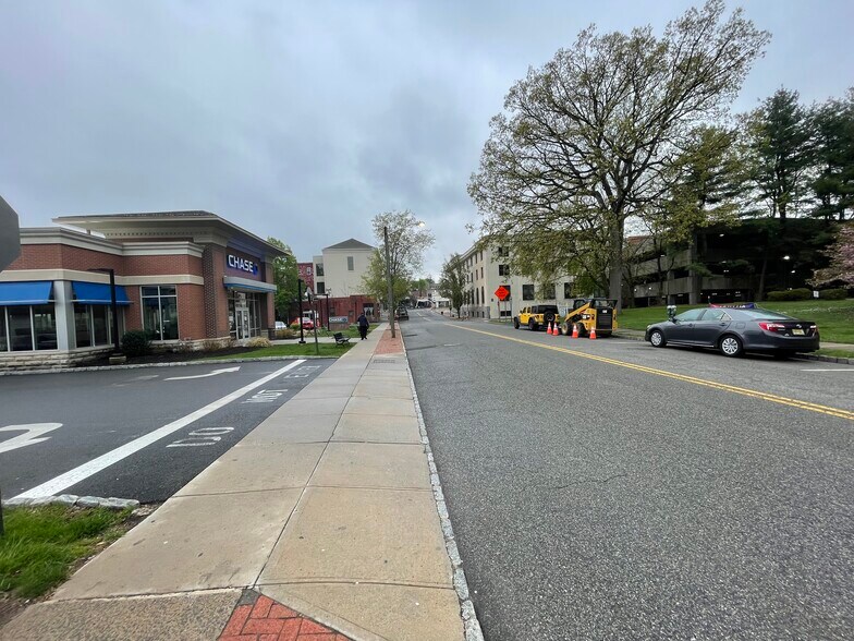 25 N Fullerton Ave, Montclair, NJ à louer - Photo du bâtiment - Image 3 de 6