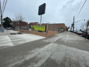 911 Morris Park Ave, Bronx, NY for lease Interior Photo- Image 2 of 6