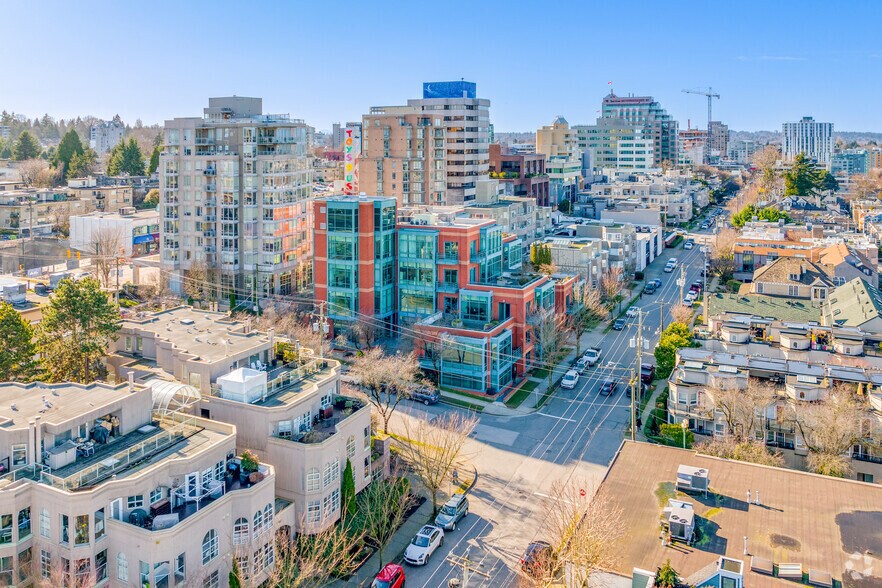 2433 Spruce St, Vancouver, BC for lease - Building Photo - Image 2 of 6