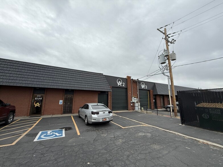 257-263 W 2950 S, Salt Lk, Salt Lake City, UT for lease - Building Photo - Image 3 of 4