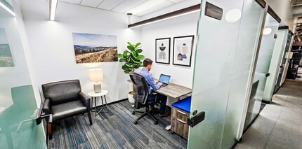 252 W Esplanade, North Vancouver, BC for lease Interior Photo- Image 2 of 2