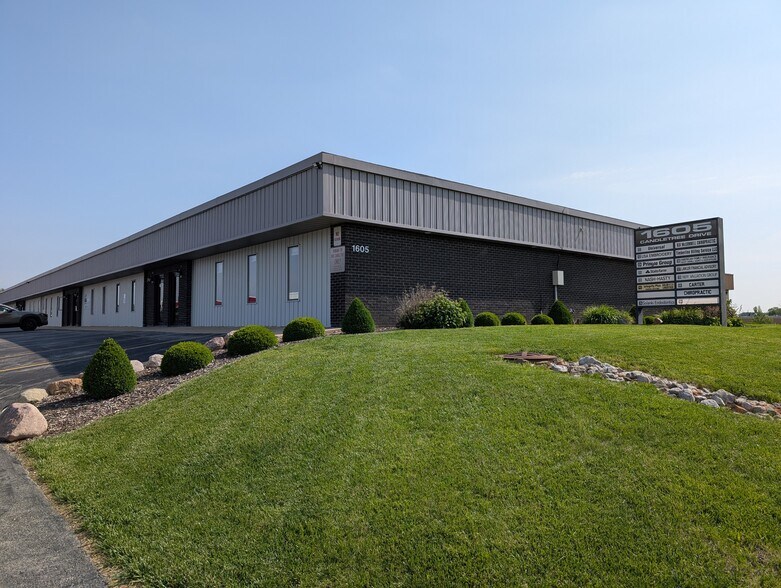 1605 W Candletree Dr, Peoria, IL à louer - Photo du bâtiment - Image 3 de 20