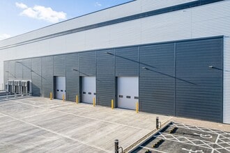 Crabtree Manorway N, Belvedere à louer Photo du bâtiment- Image 2 de 9