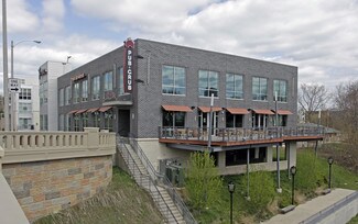 Plus de détails pour 2060 N Humboldt Ave, Milwaukee, WI - Bureau à louer