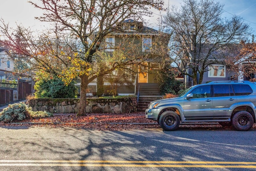 510 NE Dekum St, Portland, OR for sale - Primary Photo - Image 1 of 32