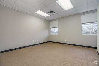 303 S Jupiter Rd, Allen, TX à louer Photo intérieure- Image 2 de 4