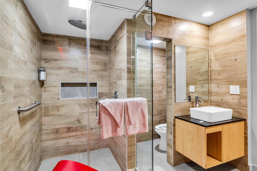 841 N Krome Ave, Homestead, FL for sale - Interior Photo - Image 3 of 24