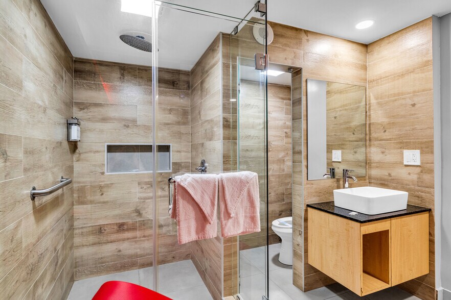 841 N Krome Ave, Homestead, FL à vendre - Photo intérieure - Image 3 de 24