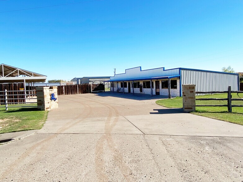 5778 FM 933, Whitney, TX à louer - Photo du bâtiment - Image 2 de 38