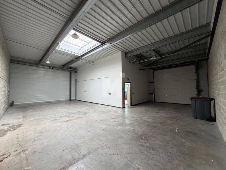 Flex dans Palaiseau à louer - Photo du bâtiment - Image 3 de 12