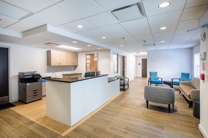 4300 Garden St, Titusville, FL à louer - Photo intérieure - Image 2 de 7