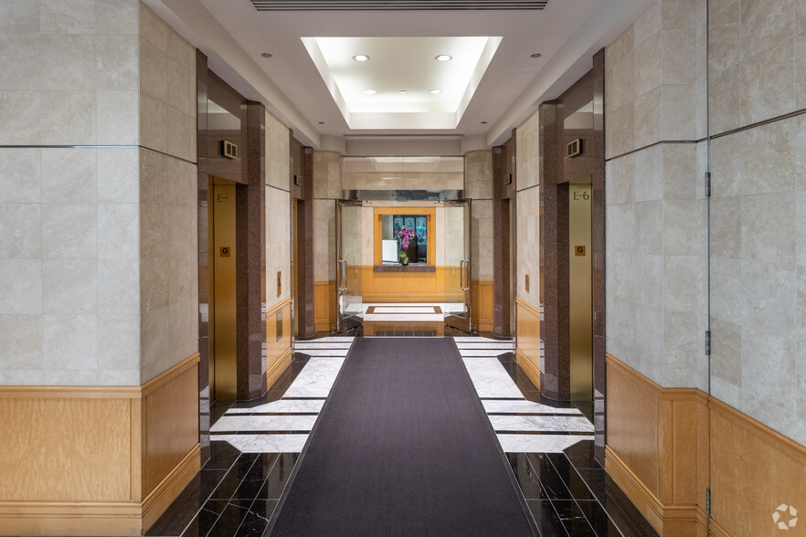 999 Canada Pl, Vancouver, BC for lease - Lobby - Image 3 of 38