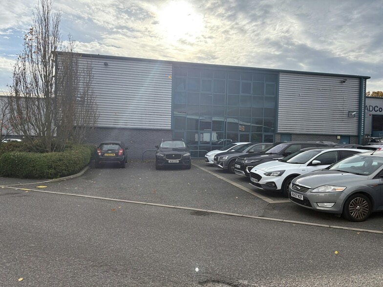 Hemmells, Basildon for lease - Building Photo - Image 3 of 4