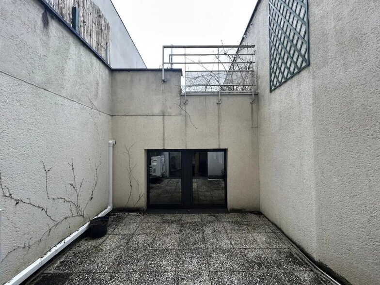 Office in Boulogne-Billancourt for sale - Building Photo - Image 2 of 7