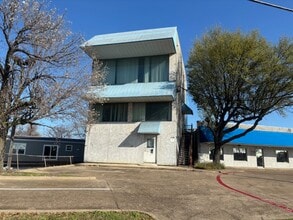 4355 Interstate 30, Mesquite, TX à louer Photo du bâtiment- Image 2 de 2