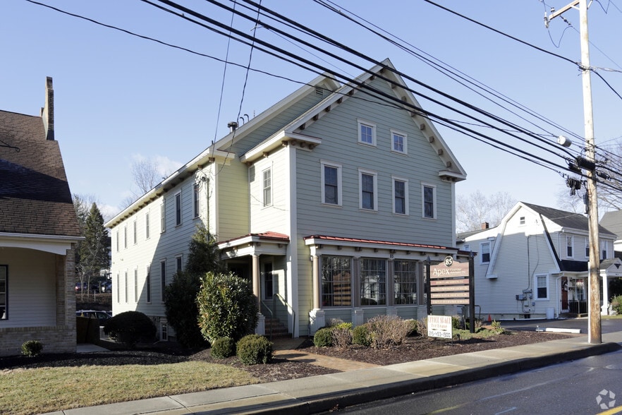 85 S Main St, Yardley, PA for lease - Primary Photo - Image 1 of 11