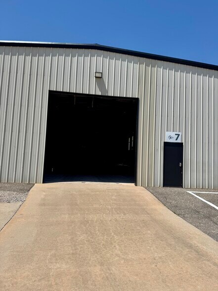 11624 N I-35 Service Rd, Oklahoma City, OK for sale - Building Photo - Image 3 of 4