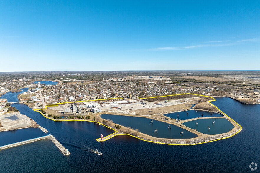 416 Ford Ave, Alpena, MI à vendre - Photo du bâtiment - Image 3 de 16