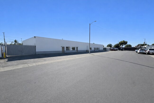 More details for 1428 W South Central Park Ave, Anaheim, CA - Industrial for Lease