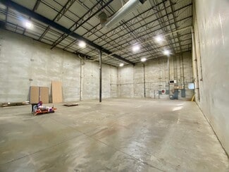 More details for 545 Willowbrook Centre Pky, Willowbrook, IL - Industrial for Lease