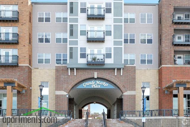 12700 Nicollet Ave, Burnsville, MN à louer - Photo du bâtiment - Image 3 de 108