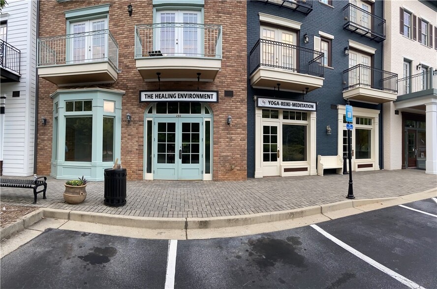 1675 Cumberland Parkway - Unit 202-203-Bld 200, Smyrna, GA à vendre - Photo du bâtiment - Image 1 de 18