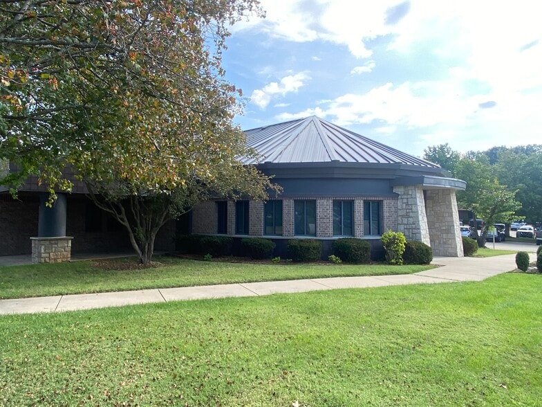 1335 E Bradford Pky, Springfield, MO for sale - Building Photo - Image 3 of 14
